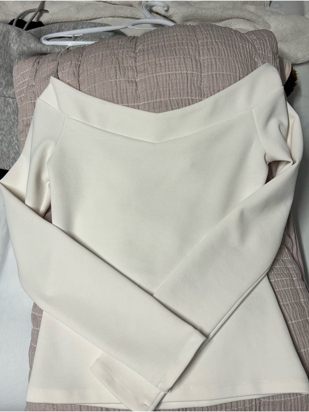 H&M Off-Shoulder Cream Long Sleeve Top